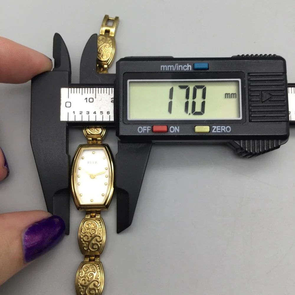 Relic Womens Watch 17mm Gold Tone Dress Bracelet ZR33590 New Battery 5.75